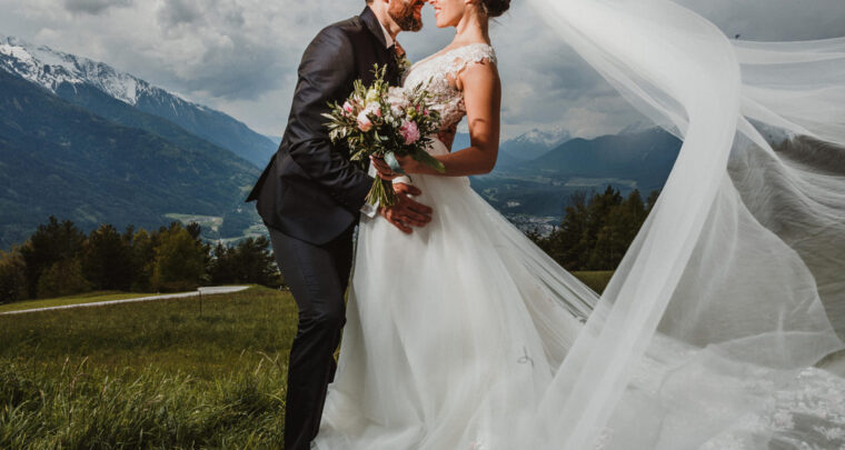 How to choose the right wedding photographer